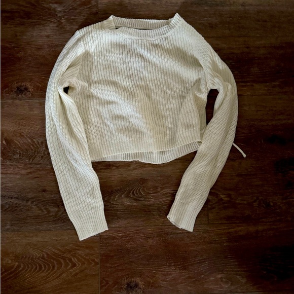 White cropped sweater with lace up detail back - Picture 2 of 4